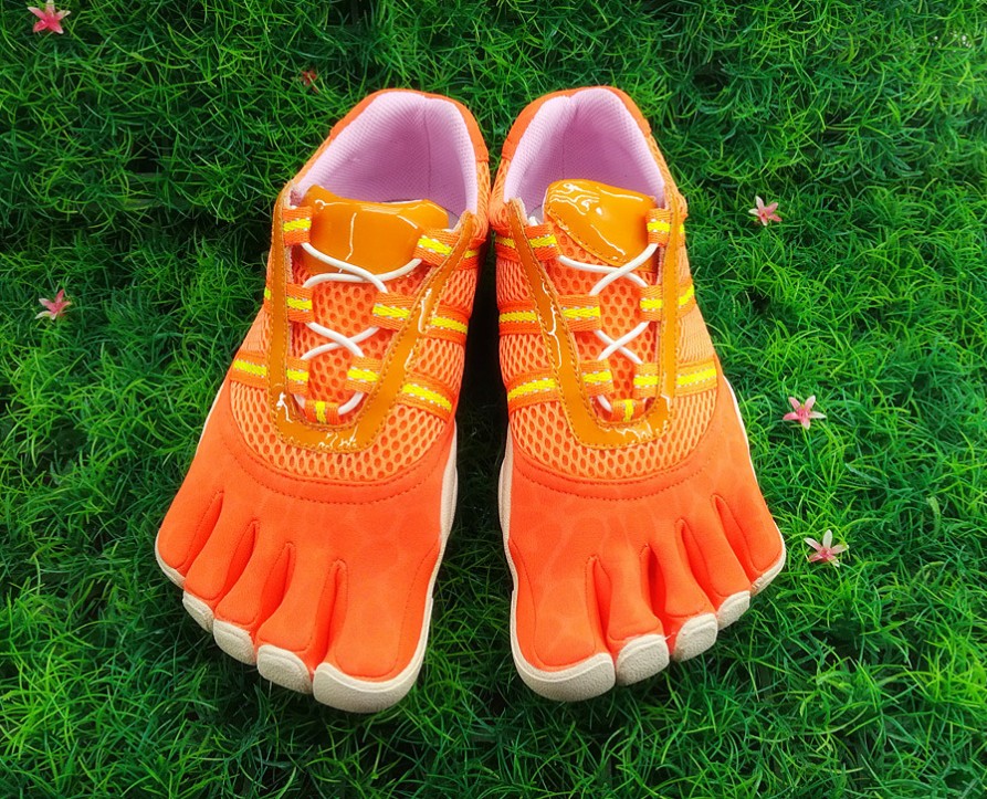 2018 new five-finger shoes yoga shoes five-toed shoes lace-up barefoot mesh shoes running shoes breathable men and women couple shoes