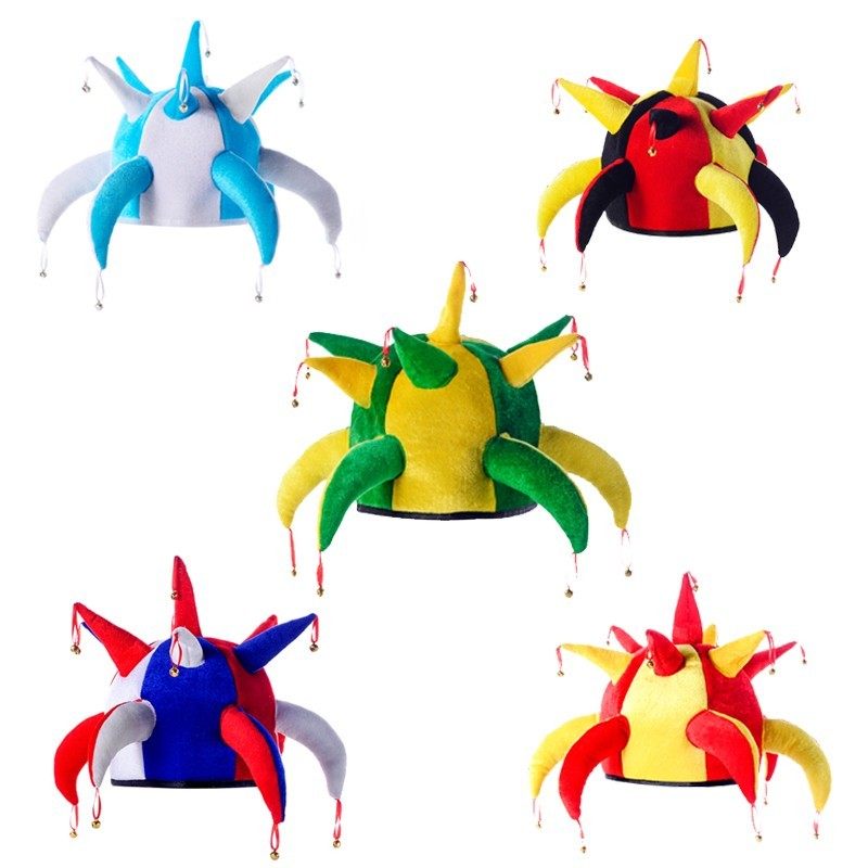 2023 World Cup champion Messi fans in Argentina revel hat - watch ball - helping speaker golden ball award