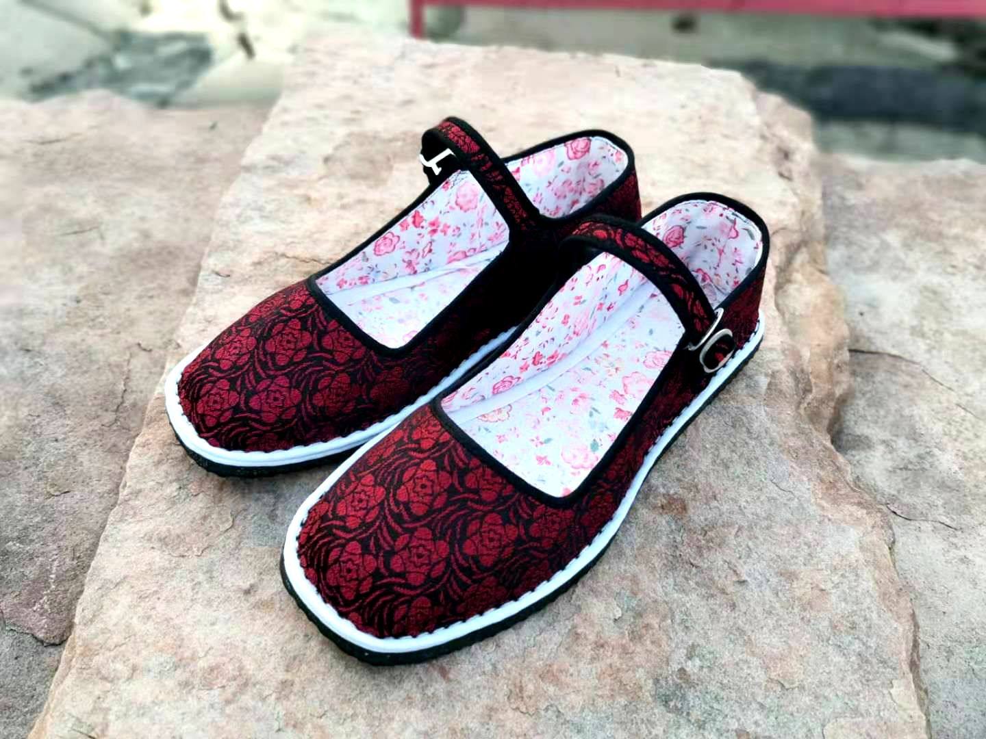 Women's one-word buckle belt square mouth cloth shoes mother's shoes spun silk flat heel low top shallow mouth single shoes casual breathable