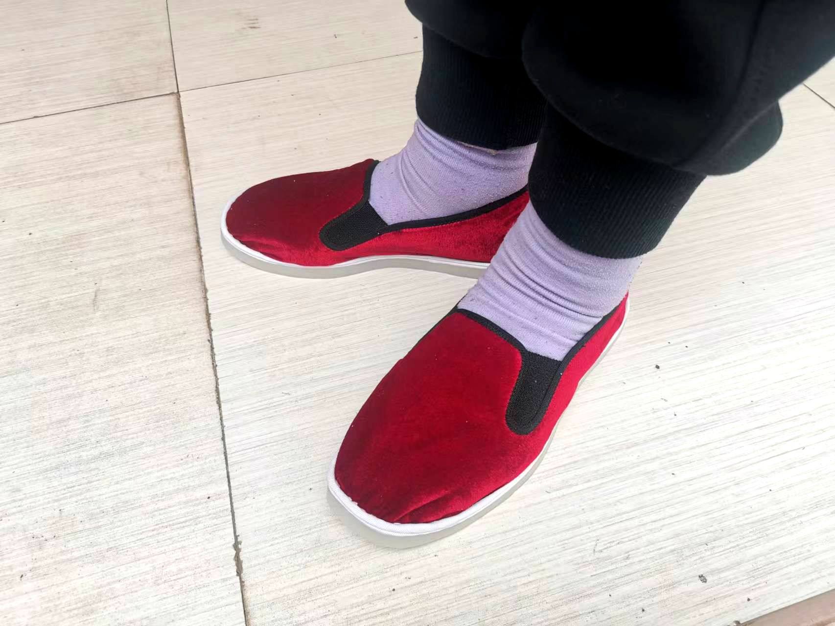 New women's cloth shoes overfoot shoes handmade elastic mouth shoes red gold velvet white plastic bottom breathable flat bottom low-top bag