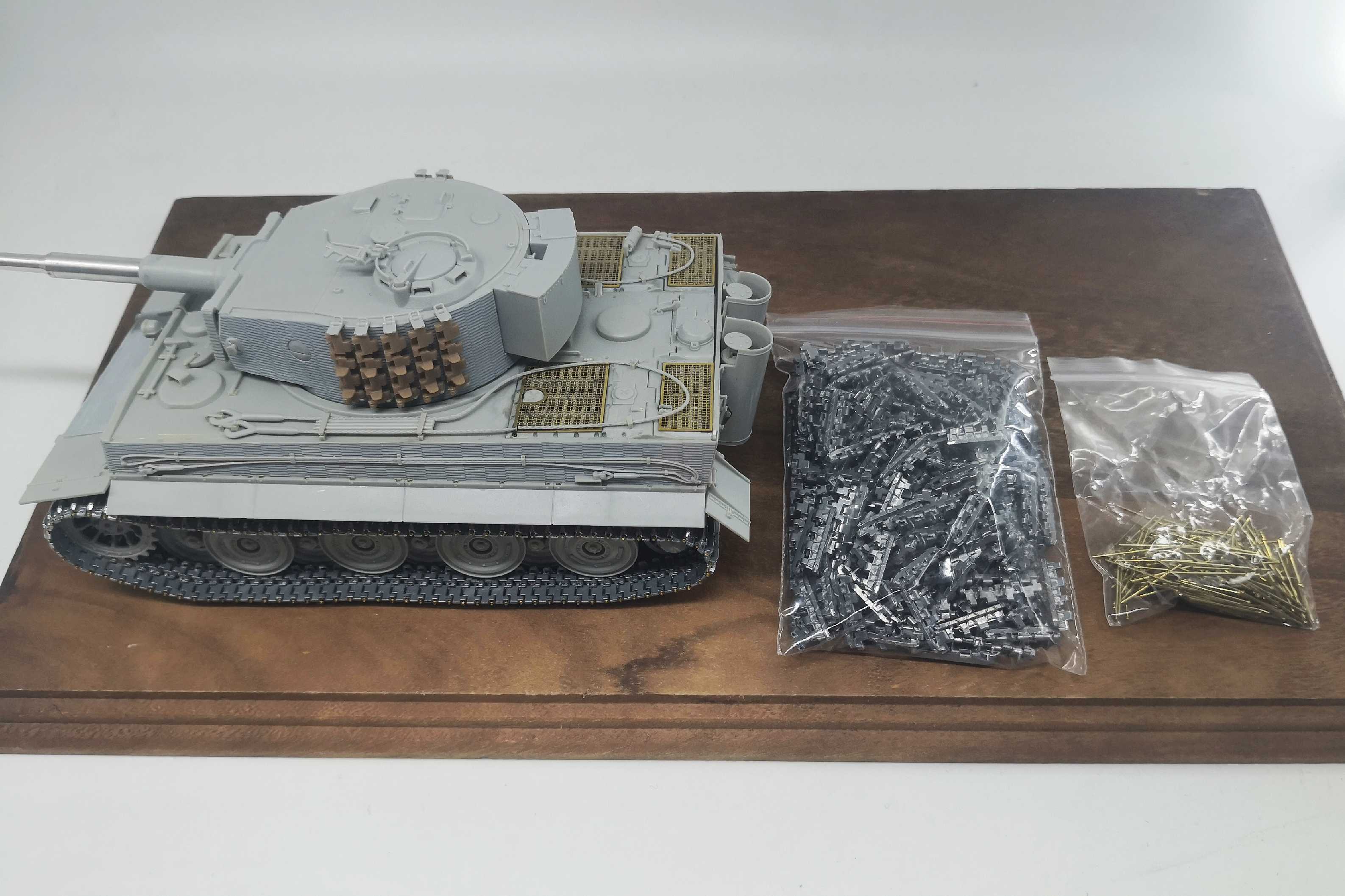 Three-letter SX35023 Tiger Type Middle and Late Metal Track Pins