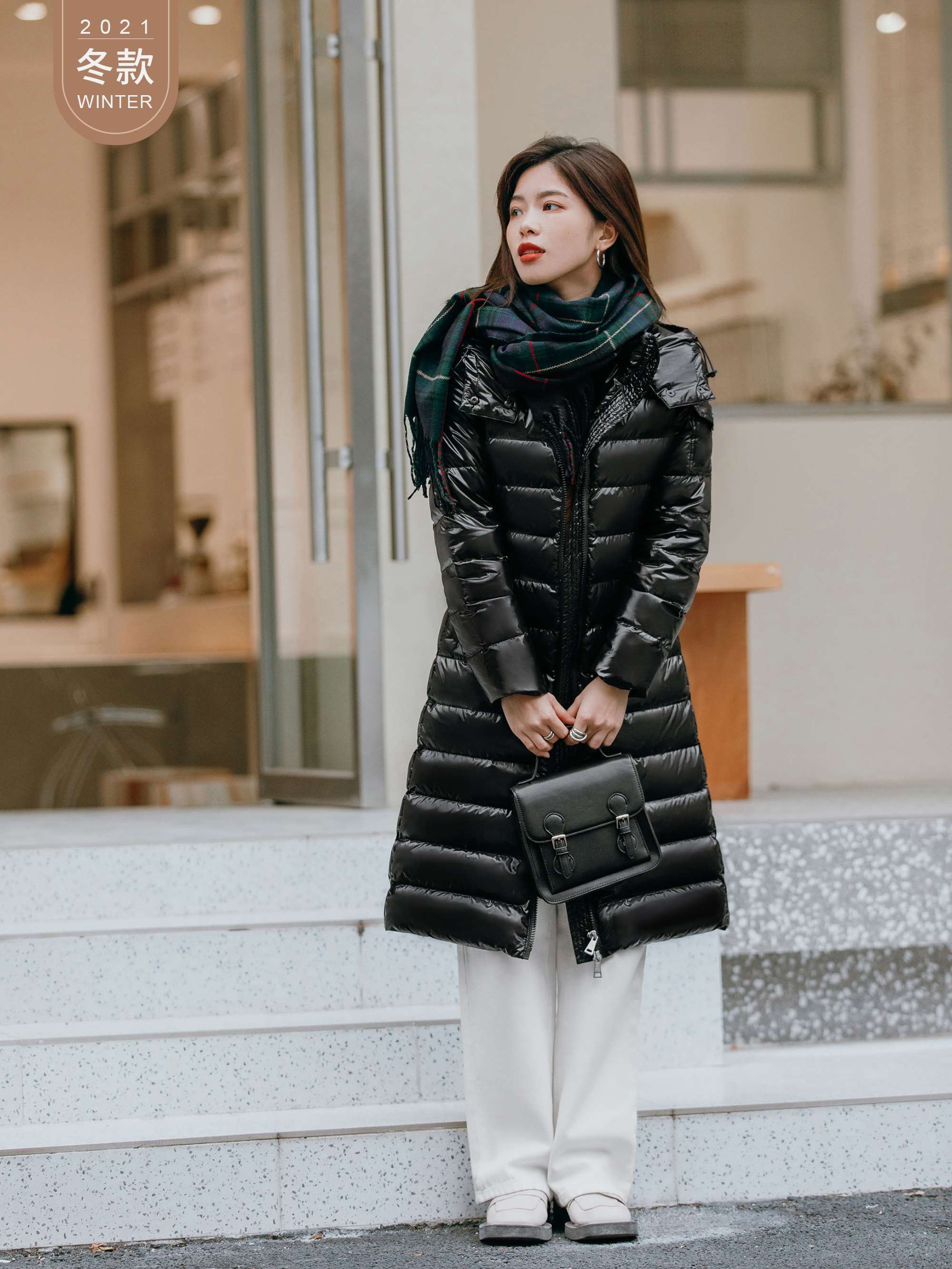 Qiliang a cut small person looks thin black long hooded light and warm down jacket women's winter new 1038