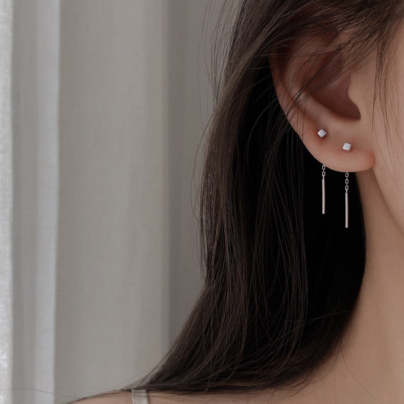 Small Square Ear Bracelet Woman Pure Silver Temperament Anti-Allergy Short Crowdear Pins lukewarm wind minimalist Flow Suearrings