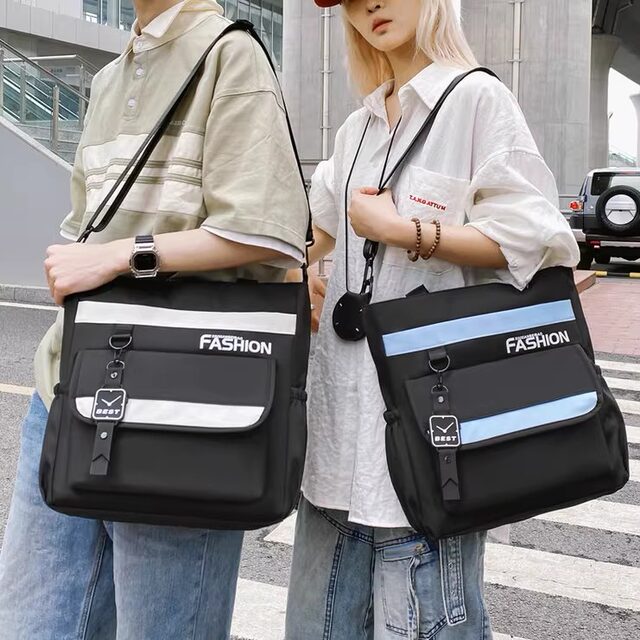 Girls' large capacity canvas bag for middle school students to carry in class