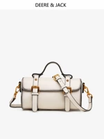 Молочно-белый