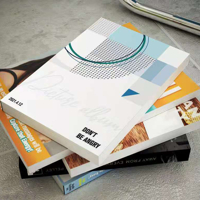 Carton flyer self-adhesive photo book book production catalog sample custom picture book printing one printing