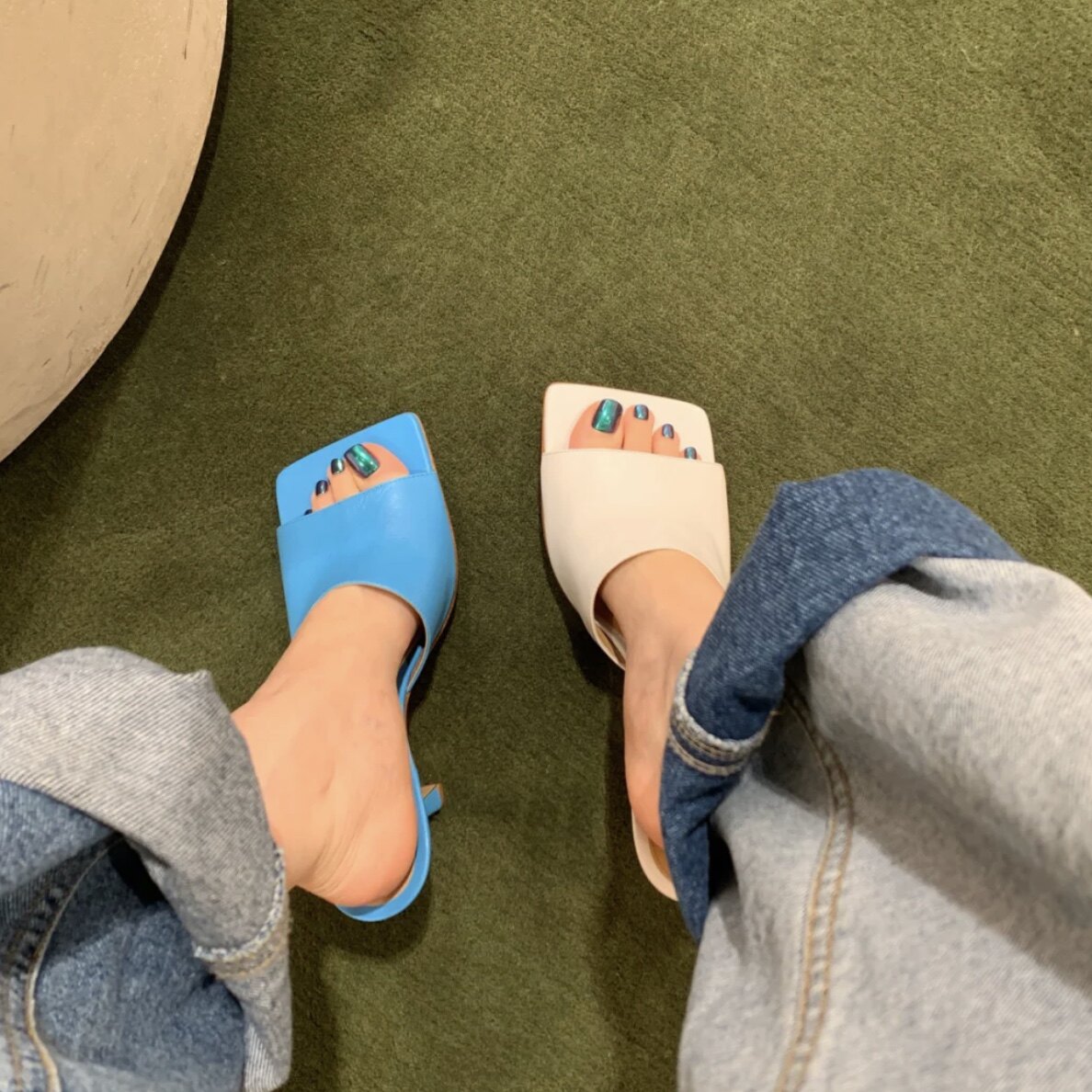Senior, B net red identical V ~ square head blue fine heel high heel external wearing sandal leather trendy European and American sandslipper shoes