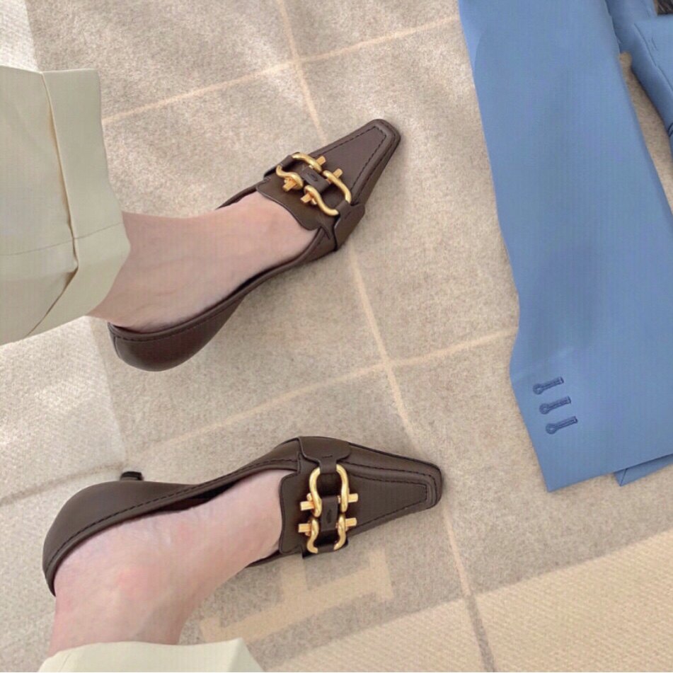 ins Cold Resurrection Fever Super Love~Point-headed French Leather Brown Small Heels with High Heels
