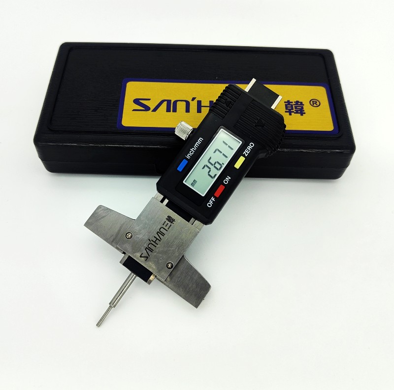 Three - Han tire pattern dimension of 0 - 25mm0 01 measured tyre streak wear electronic depth meter calculator