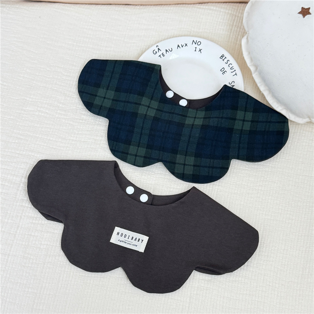 Baby saliva napkin Christmas male and female baby newborn feeding bib pure cotton bib double-sided petal new style