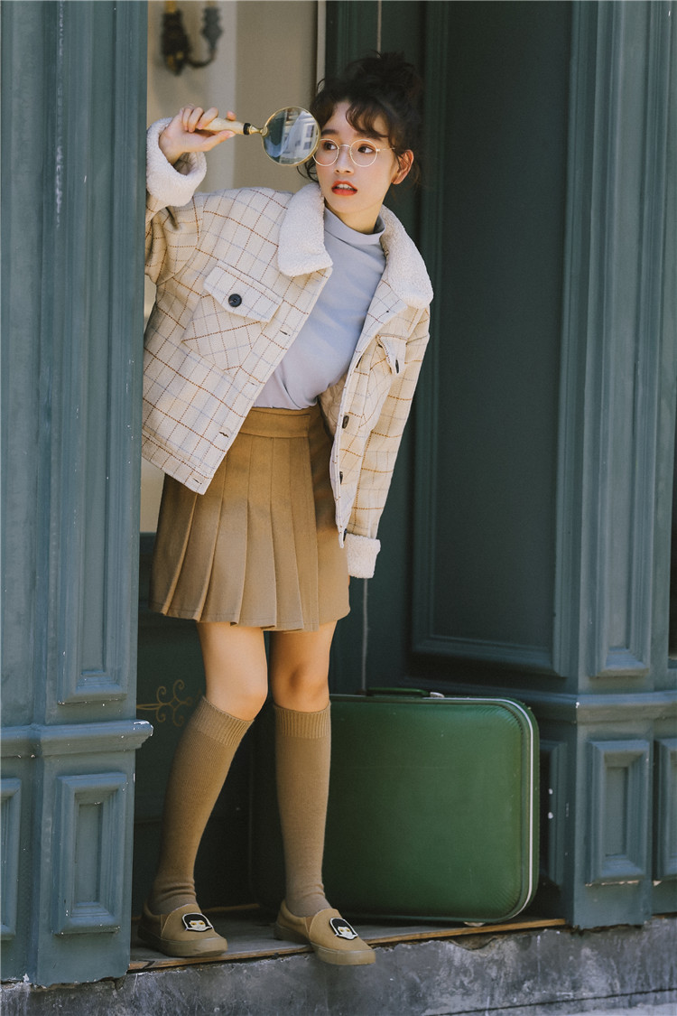 Mùa đông có hương vị Hồng Kông mới lông cừu cổ áo retro kẻ sọc ngắn áo len nữ dày áo khoác học sinh lỏng lẻo áo parka nữ