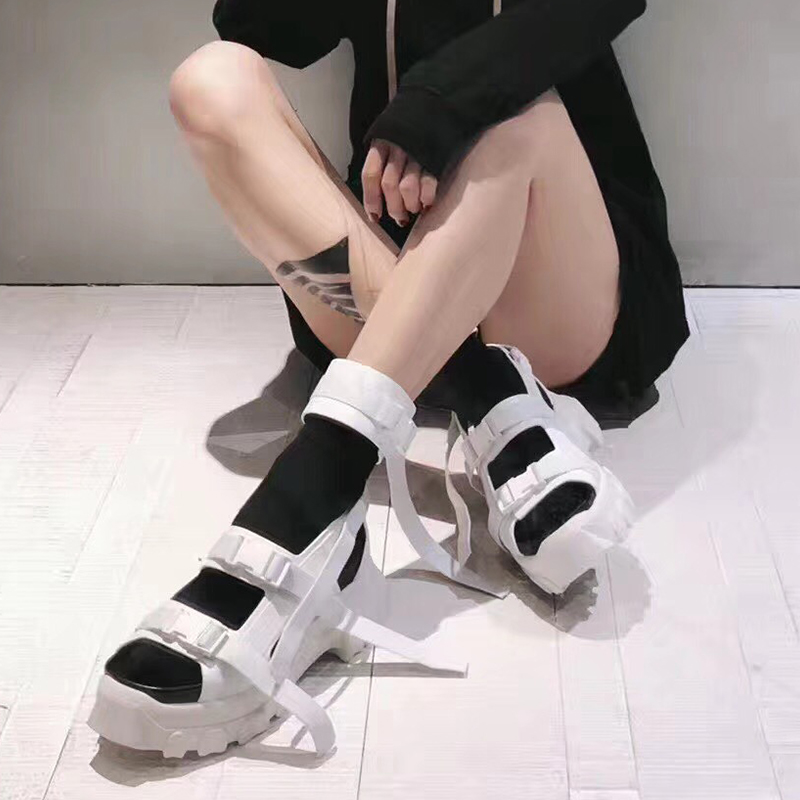 AWa2018 Summer New Leather Waterproof platform Muffin Thick-soled shoes Casual Ribbon Buckle Roman sandals