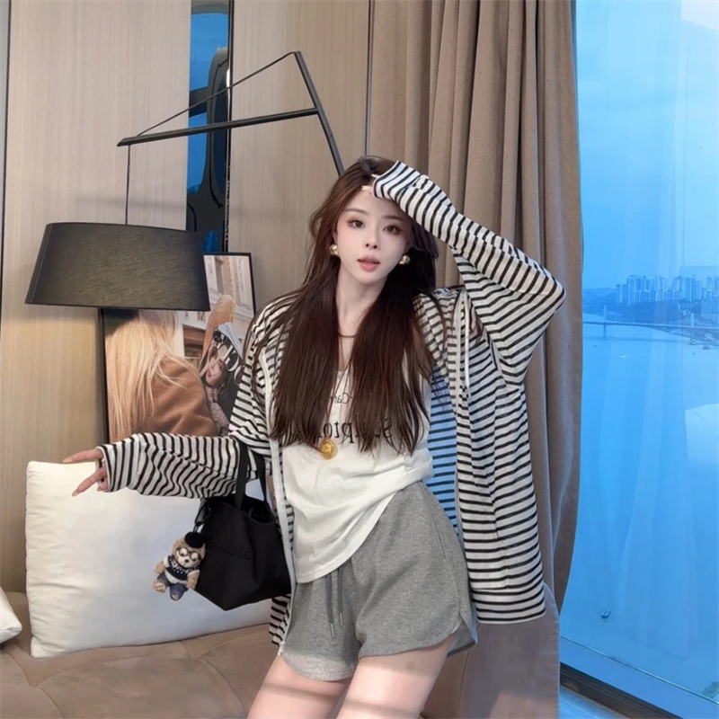 Korean Style Lazy Striped Hooded Cardigan Sun Protection Clothing for Women, Summer Style, Fashionable Loose Casual Thin Shirt Top Korean Style Lazy Striped Hooded Cardigan Sun Protection Clothing for Women, Summer Style, Fashionable Loose Casual Thin Shirt Top