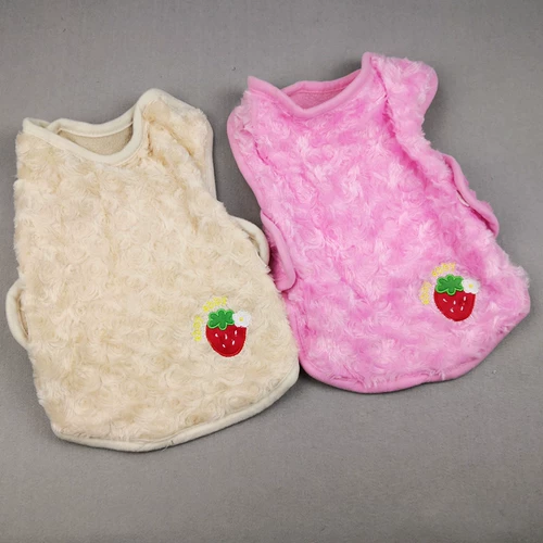 Бесплатная доставка без возврата и обмена собачьи одежды клубничная вышивка осень и зимняя пижама круглый бархатный плюшевая одежда домашняя одежда домашняя одежда