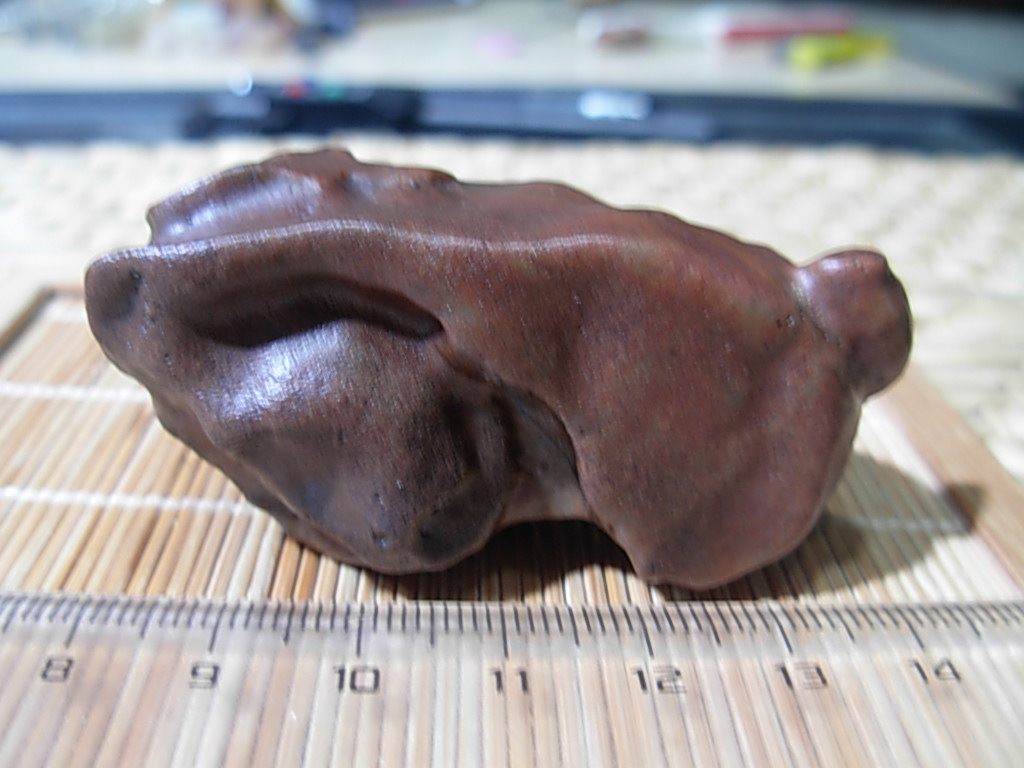 Old leather pieces Alashan Gobi Old leather desert paint rough Old leather Jasper desert paint strange stone