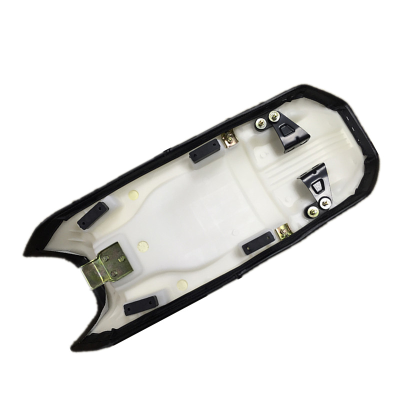 Xe máy nhẹ GT125 chỗ ngồi túi GS125 lắp ráp đệm ngồi HJ125A-khoan da báo bạc GSX125 đệm dày - Đệm xe máy yen xe may