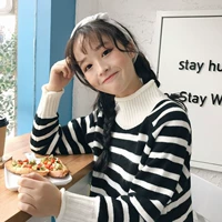 Áo len nữ 2018 mới của sinh viên Hàn Quốc nhỏ tươi lỏng ngọt ngào tương phản màu sọc cổ tròn áo thun áo len thủy triều bán áo len nữ