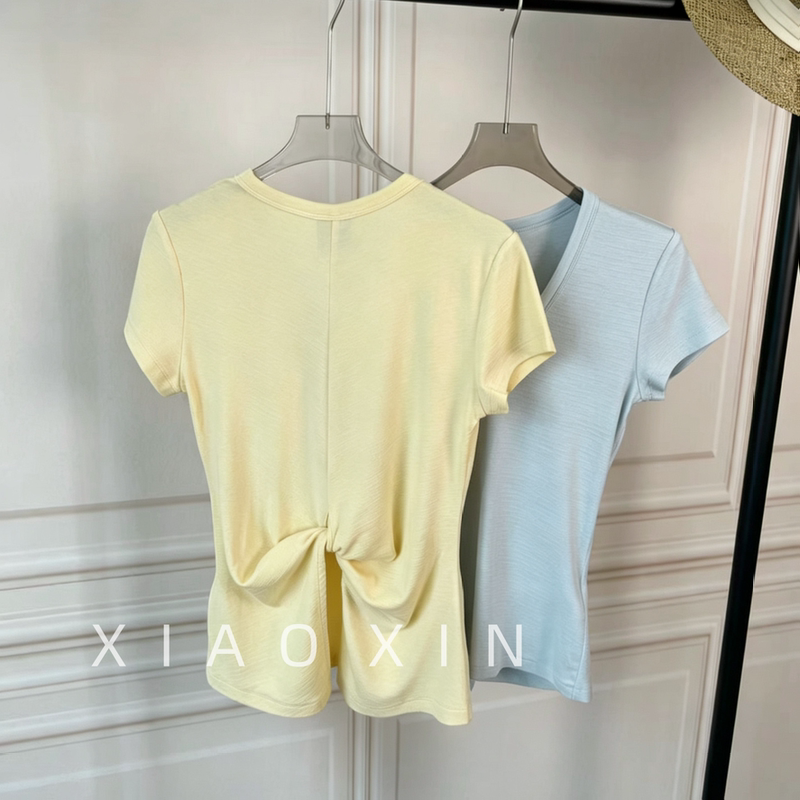 Carefully Designed Twisted Slit Short-Sleeved T-Shirt for Women