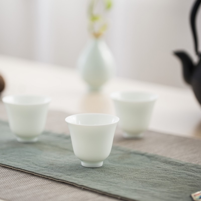 Jingdezhen ceramic custom sample tea cup home market metrix small bowl with single CPU office kung fu tea cups