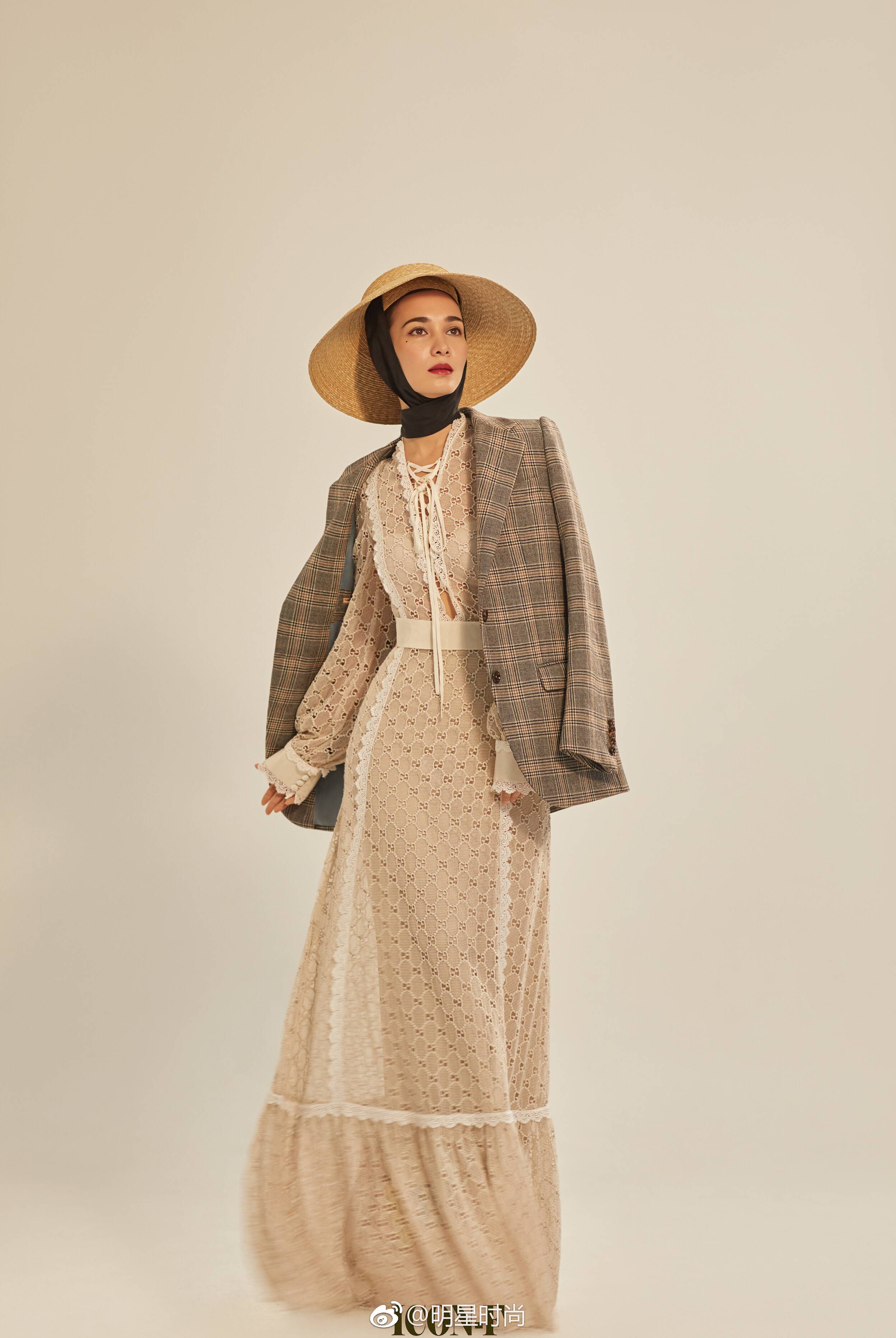 Phiên bản Hàn Quốc cổ điển của chiếc áo khoác kẻ sọc houndstooth retro trong phần dài của bộ đồ nhỏ sang trọng phù hợp với phong cách Anh mùa xuân măng tô nữ