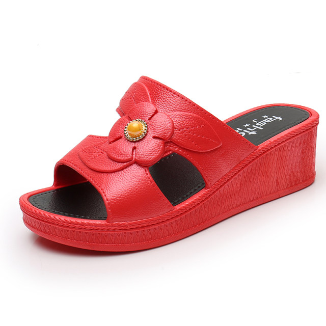 New style mom sandals thick-soled soft-soled anti-slip slope heel high heel mid-heel casual middle-aged and elderly slippers women's outer wear summer