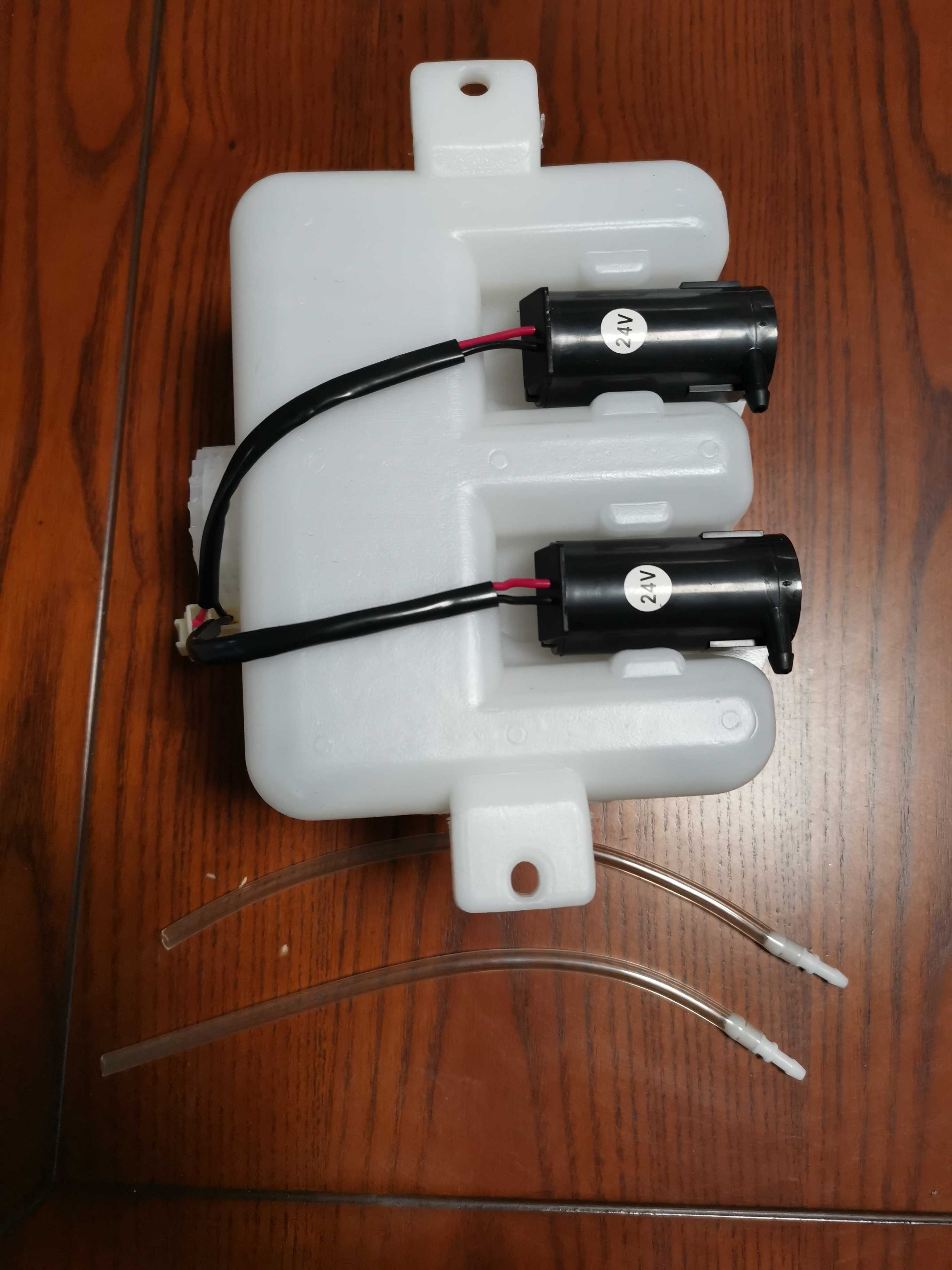 Xu Works Crane Accessories Double Motor Rain Scraping Kettle