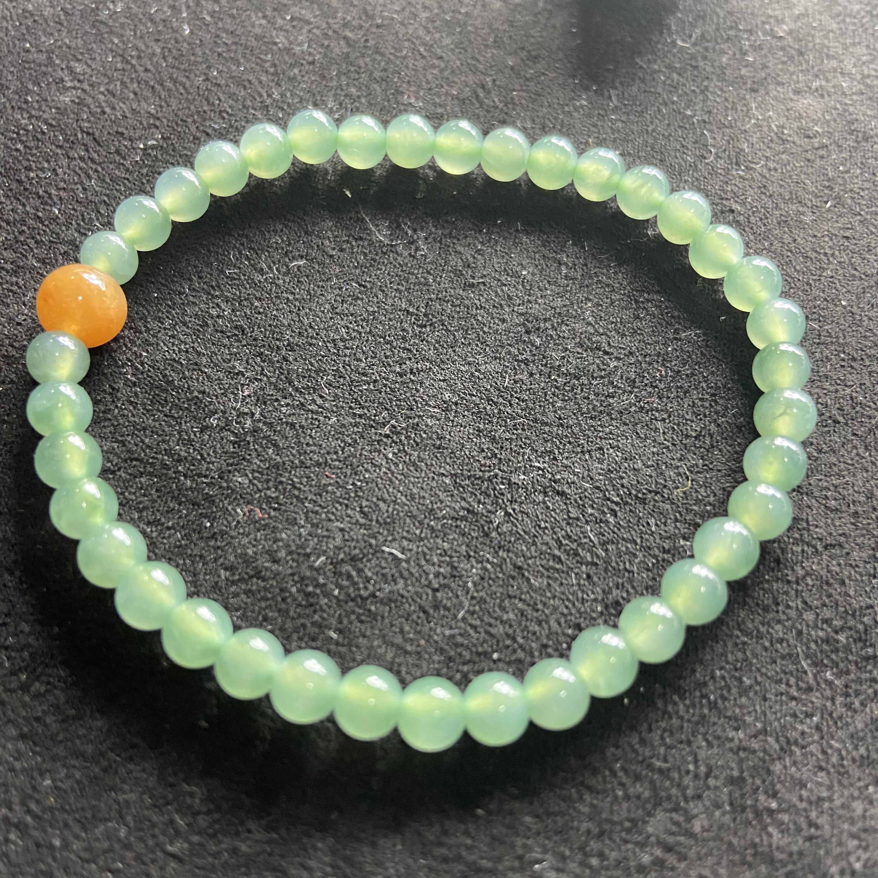 Shan Cheng jade Natural jade A goods glacial lake water green jade beads hand string bracelet 39 pieces about card 4 7