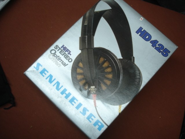Sennheiser HD425 first edition full new set (HD540 HD430 HD580) Sennheiser HD425 first edition full new set (HD540 HD430 HD580) Sennheiser