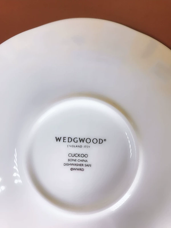 Spot UK Wedgwood Cuckoo Cuckoo Cuckoo Bone Sứ Chiều Trà đen Trà cà phê Cup Saucer Quà tặng - Cà phê