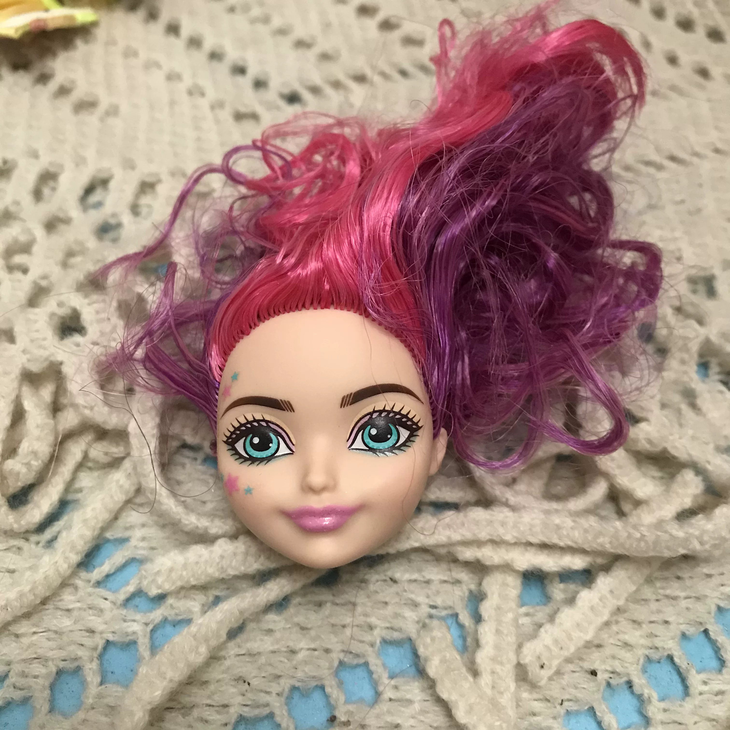 Натуральная крупнооптовая Гонконг Monster High школьная сказка эльф высшая школа голова младенца с макияжем голова младенца с множеством стилей постоянно обновляется