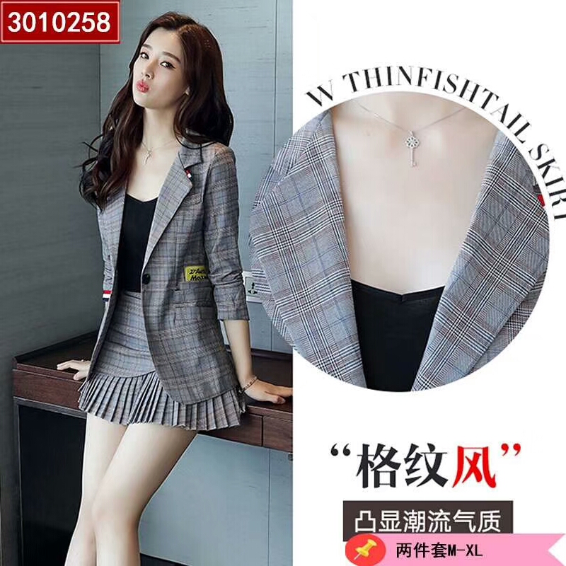 Mùa thu đông 2018 phù hợp với áo khoác nữ khí chất Slim nhỏ phù hợp với thời trang nữ hai mảnh phù hợp với váy ngắn phù hợp với mẫu áo vest lửng nữ