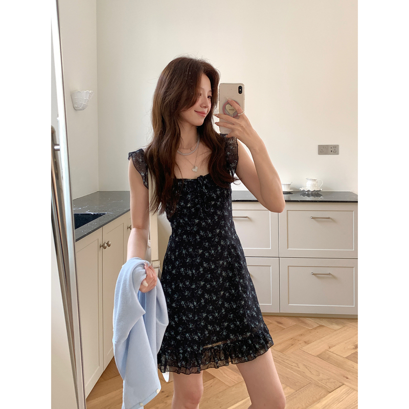 Even Yiwen【Sunny Day Stroll】Korean-Style High-Fashion French Black Floral Dress Slimming Spaghetti Strap Waist-Cinching Short Skirt for Women