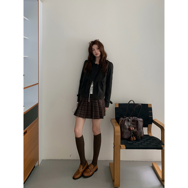 Even Yiwen [Ebony Sweet Tea] Korean-Style High-Intelligence Retro Plaid Pleated Short Skirt, Preppy Style Coffee-Colored Half Skirt