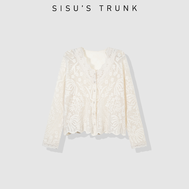Sisu'Strunk "Autumn Dreams" New Exquisite Lace Embroidery V-Neck Top with a Gentle and Slimming Look