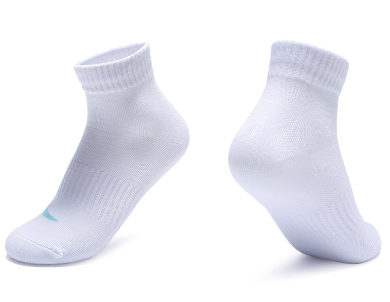 Vớ thể thao Anta vớ nữ 2018 mùa đông mới ống ấm áp vớ cotton thông thường chạy vớ thể thao 19437361 vớ da
