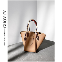 (British small AJ AOIRJ) early autumn new product niche leather wing bag handbag large-capacity vegetable basket bag