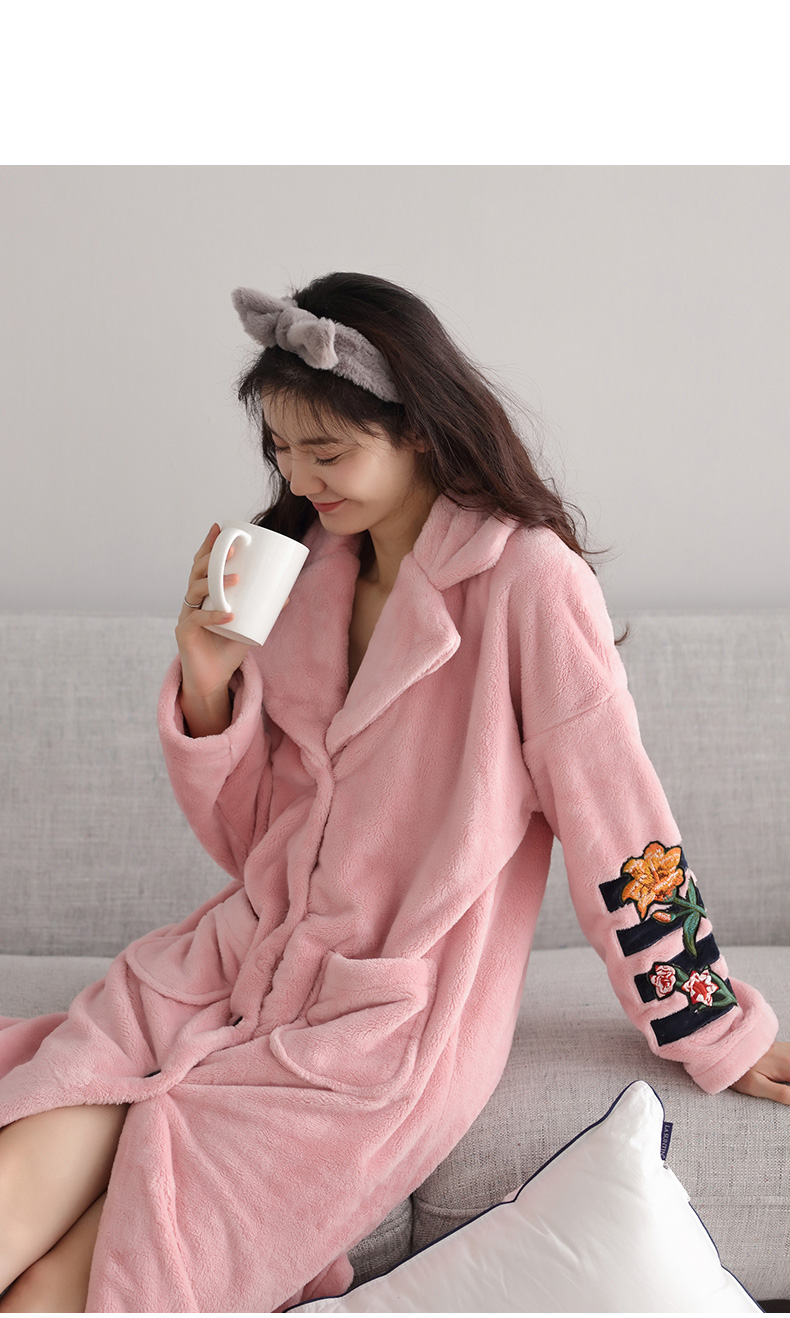 Mùa đông nhung san hô nhung nữ đồ ngủ Áo len nữ Hàn Quốc áo ngủ dài dày áo choàng flannel ấm áp áo ngủ thu đông Hàn Quốc