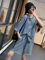 Ya Yun Korean version of fashion simple Hong Kong taste Casual loose loose straight shorts cover head coat Striped suit women