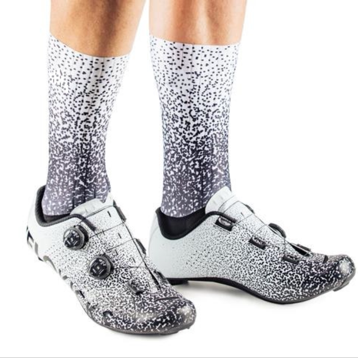Team dedicated aerodynamic cycling socks Aero socks black and white gradient spots sports cycling socks