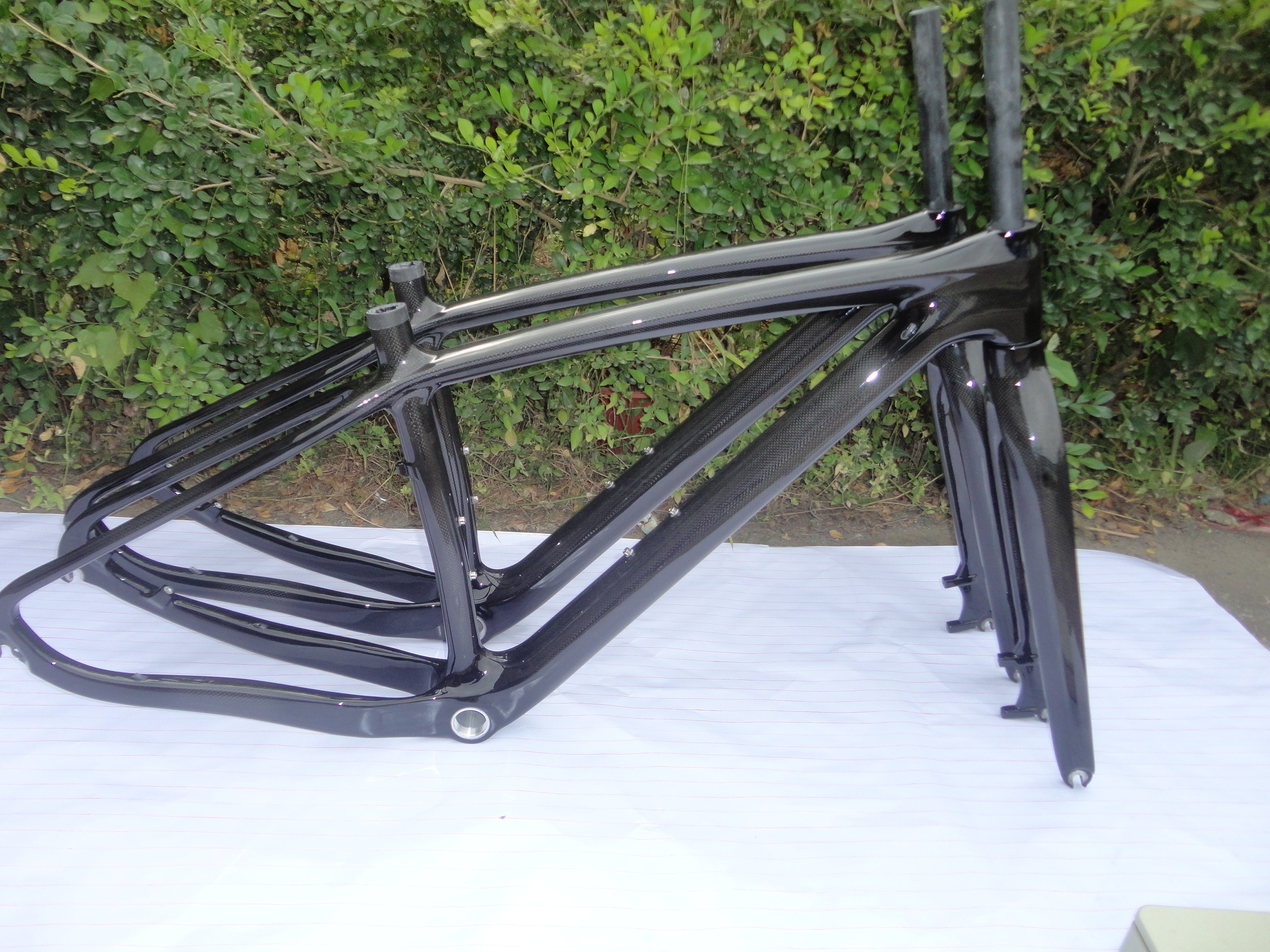 Full carbon fiber mountaineering frame 29 wheels ultra-light bicycle tapered tube frame without standard T800 import