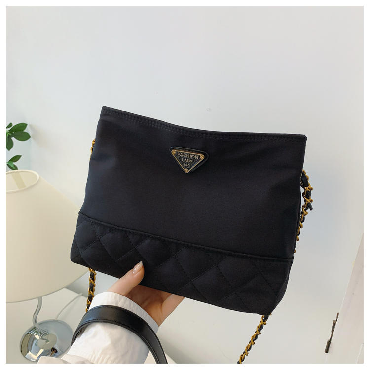 Nylon for women 2024 new fashionable large capacity single shoulder tote , casual diamond grid chain crossbody cloth_voghion.com
