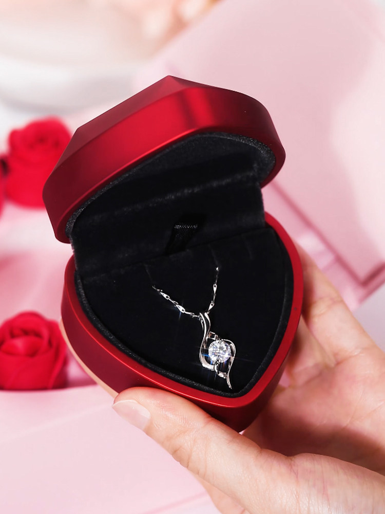 Tanabata Valentine's Day to send a girlfriend birthday gift girl confession gift to his wife to go heart creative practical high-end