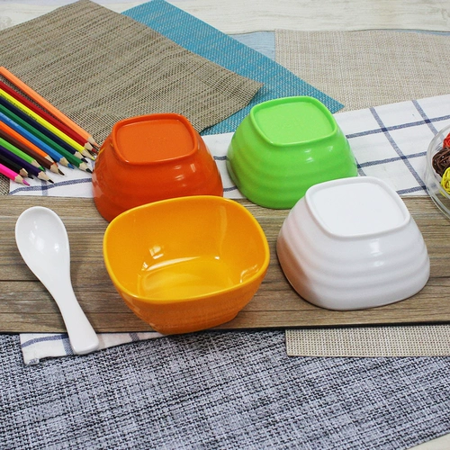 Горячий горшок приправляющий соус приправляющий чаша специальная рисовая каша -каша шведская шведская шведская столовая.