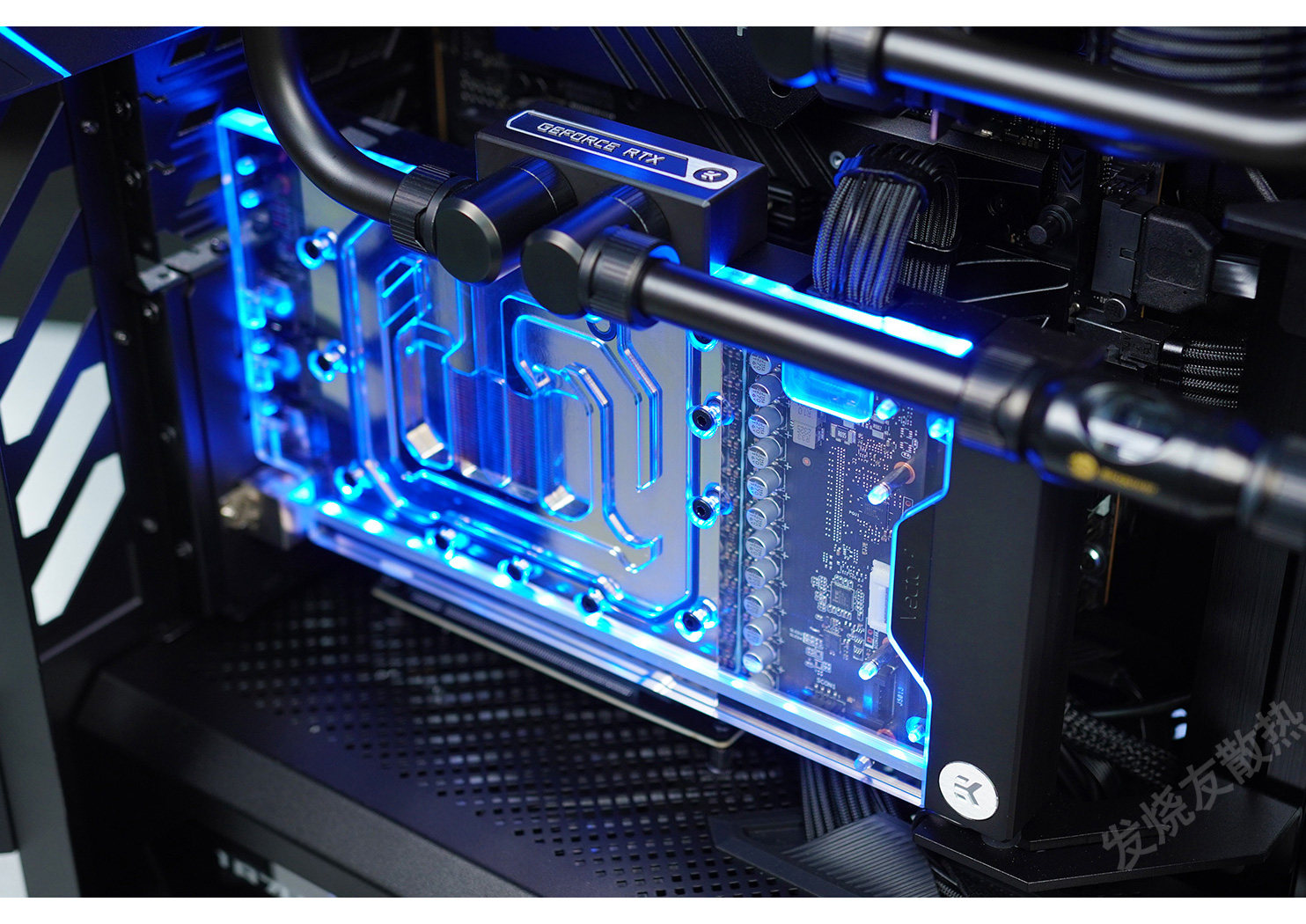 Шасси питания вентилятор комплект поставки  发烧友水冷|rog创世神701机箱 金属硬管ek水冷方案 cpu显卡散热 Ekwb