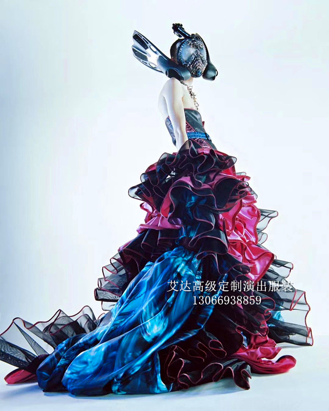 Bar Nightclub DJ Singer DS Clothing Flash Drilling Streaming Su Performance Clothing Party Dress Feather Clothing Headwear Mask