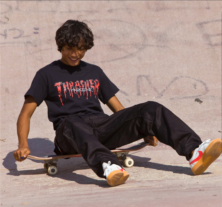 Новый Yicheng ThRASHER Blood Drip S/S.