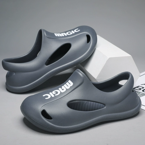 Летние спортивные тапочки в стиле Crocs, пляжные ультрамягкие мюли, босоножки, подходят для носки на улице, закрытый носок, большой размер, коллекция 2023 года