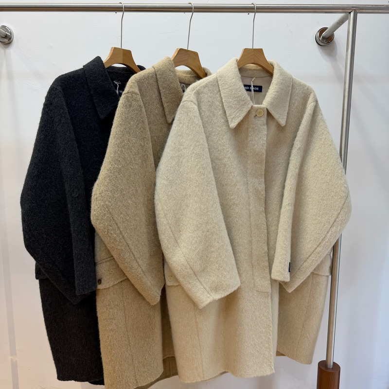 26Th Autumn/Winter New Collection: Mid-Length, Over-The-Knee, Loose-Fitting, Oversized, Short in the Front and Long in the Back, Double-Sided Suli Alpaca Coat 26Th Autumn/Winter New Collection: Mid-Length, Over-The-Knee, Loose-Fitting, Oversized, Short in the Front and Long in the Back, Double-Sided Suli Alpaca Coat