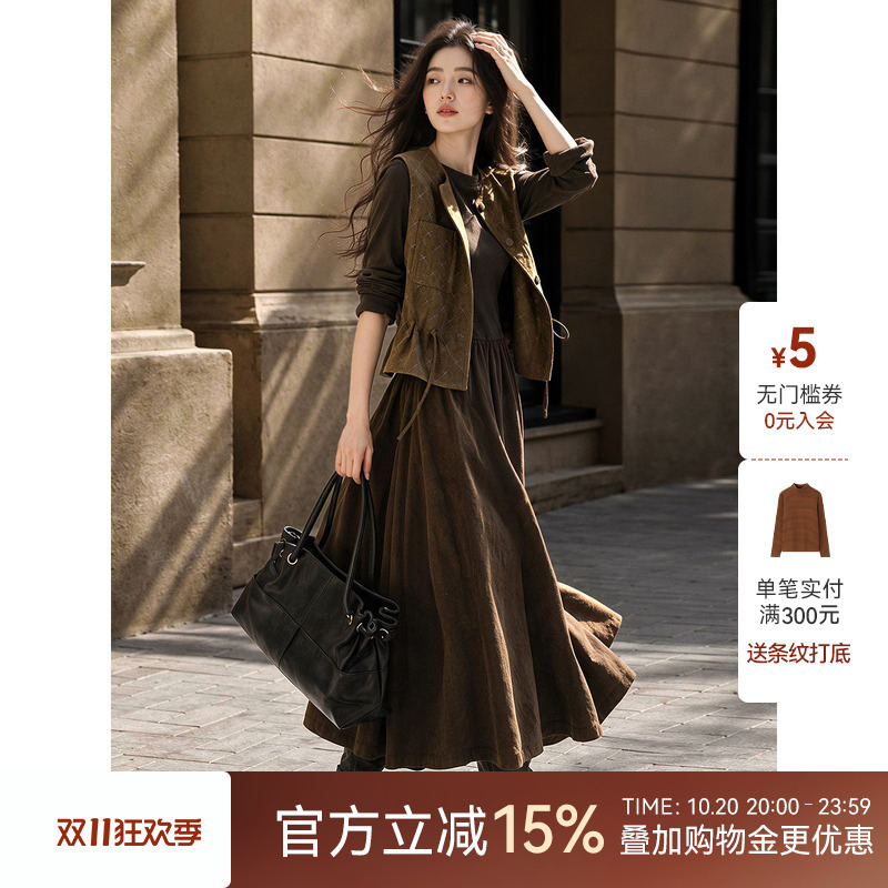 Xwi Xinwei Retro Dress Two-Piece Set for Women 2026 Autumn and Winter New Embroidered Suede Waist-Cinching Vest Suit Xwi Xinwei Retro Dress Two-Piece Set for Women 2026 Autumn and Winter New Embroidered Suede Waist-Cinching Vest Suit