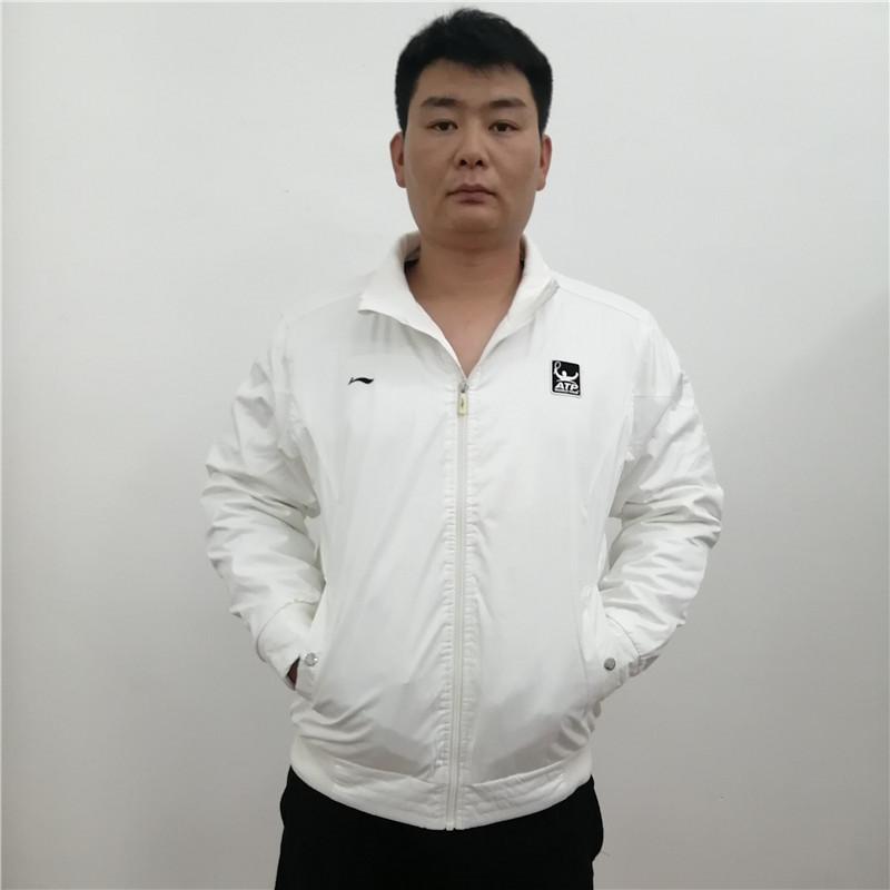Li Ning cotton phù hợp với nam giới cuộc sống thể thao mùa đông xu hướng thời trang thể thao và quần áo cotton ngắn giải trí AJMD045 - Quần áo độn bông thể thao áo phao dáng ngắn